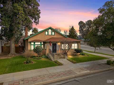 2104 B Street, Bakersfield, CA 93301