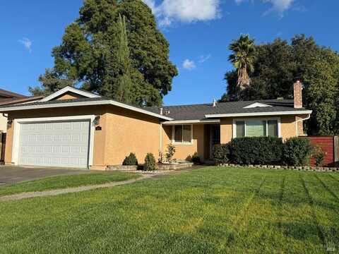 1951 Tanglewood Lane, Vacaville, CA 95687