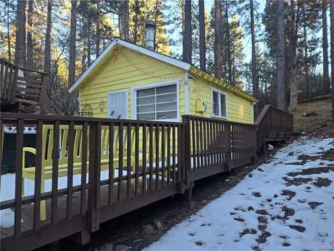 510 Sugarloaf Boulevard, Big Bear City, CA 92314