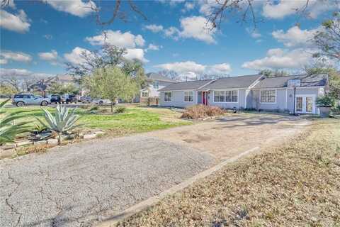 315 Fairway Drive, Bryan, TX 77801