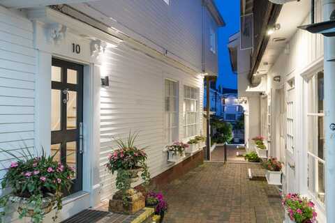 371 Commercial Street, Provincetown, MA 02657