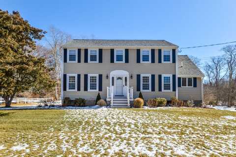 15 Marvin Circle, Falmouth, MA 02540