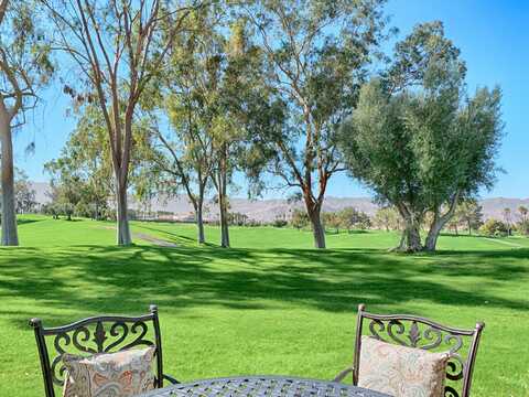 127 Villa Court, Palm Desert, CA 92211