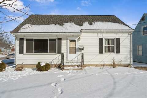 2901 J Street, Cedar Rapids, IA 52404