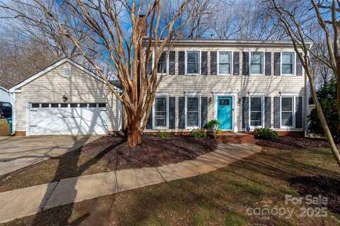 523 Fence Post Lane, Matthews, NC 28105