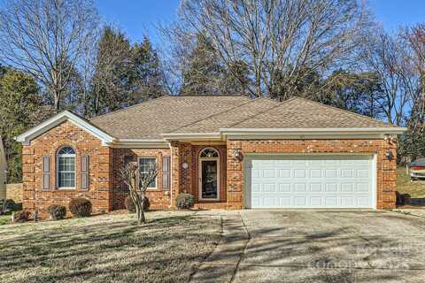 127 Lakewood Circle Drive, Mooresville, NC 28117