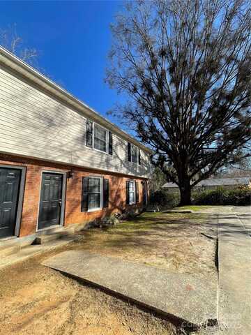 405 17th Avenue NE, Hickory, NC 28601