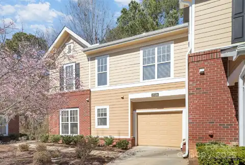 15326 Coventry Court Lane, Charlotte, NC 28277