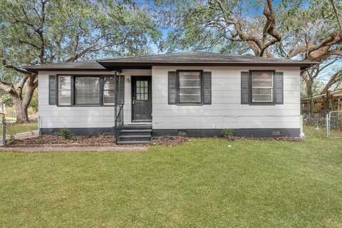 1652 Larry Street, North Charleston, SC 29405