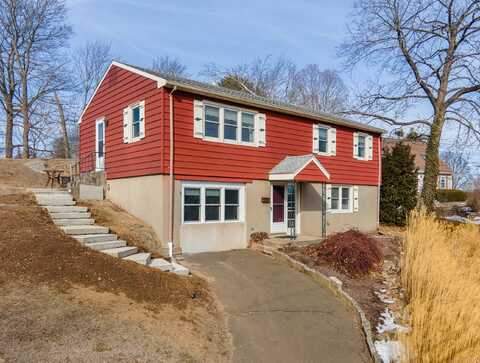 15 Hammer Place, Branford, CT 06405