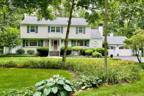 3 Blue Trail Drive, Woodbridge, CT 06525