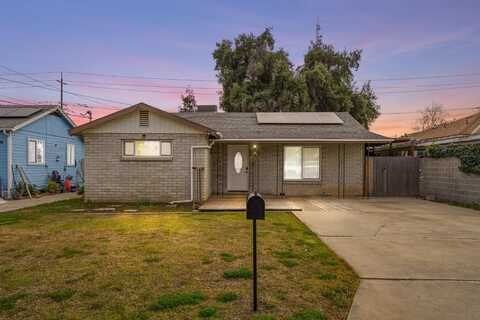 761 Palm Avenue W, Reedley, CA 93654