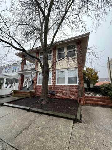 3 N Sacramento Ave, Ventnor City, NJ 08406