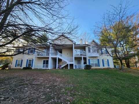 28 Opal Ct, Franklin, NJ 08823