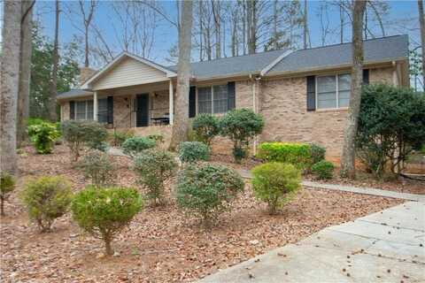 8980 Country Club Drive, Douglasville, GA 30134