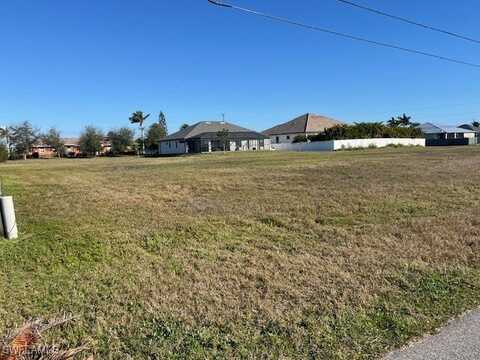 209 NW 35th Place, Cape Coral, FL 33993