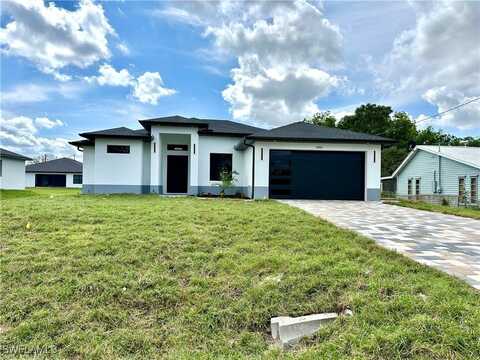2905 4th Street W, Lehigh Acres, FL 33971