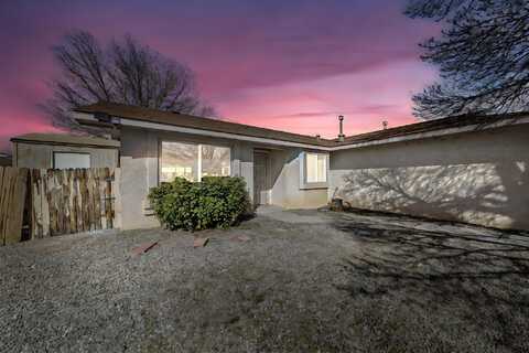 9005 SUNRIDGE Road SW, Albuquerque, NM 87121