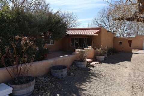 45 ALGODONES Road, Peralta, NM 87042