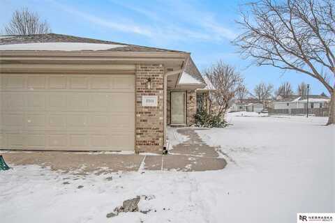 2301 Atwood Circle, Lincoln, NE 68521