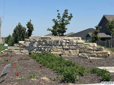7805 N 167th Avenue, Bennington, NE 68007
