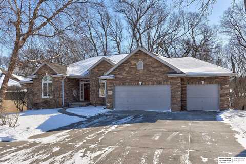 11815 Windcrest Drive, Papillion, NE 68133