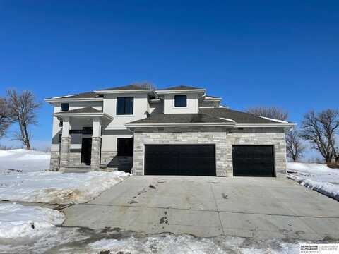 19103 Riviera Drive, Omaha, NE 68136