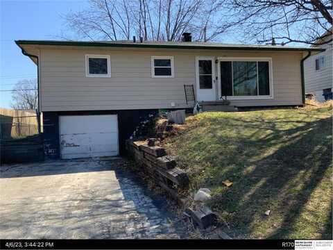 3619 Oak Street, Omaha, NE 68105