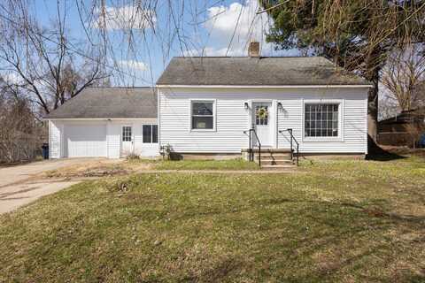 685 Fairfield Avenue NW, Grand Rapids, MI 49504