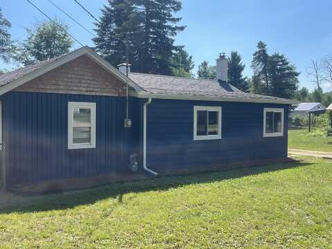 3942 Woods Road, Harrison, MI 48625