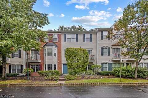 2066 Drake Ct, Mahwah, NJ 07430