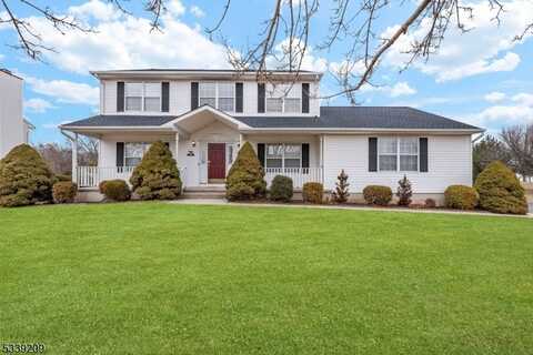 34 Cornelius Way, Franklin, NJ 08873