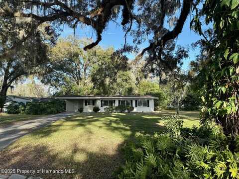 301 Longwood Drive, Brooksville, FL 34601