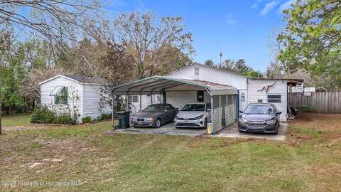 8523 Hamster Drive, Zephyrhills, FL 33540