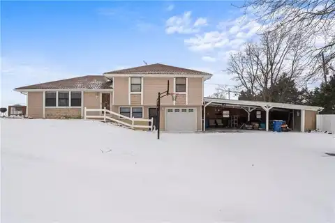 15391 Meadow Lane, Bonner Springs, KS 66012