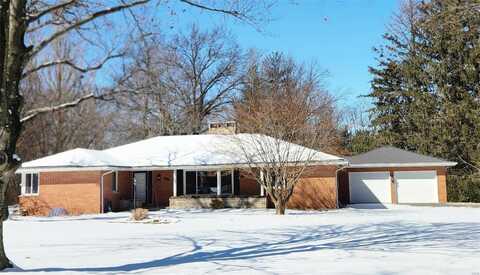 4303 State Rt 160, Highland, IL 62249