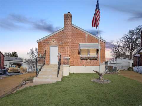 401 Winston Drive, Saint Louis, MO 63125