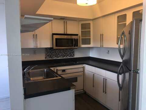 8205 SW 152nd Ave, Miami, FL 33193