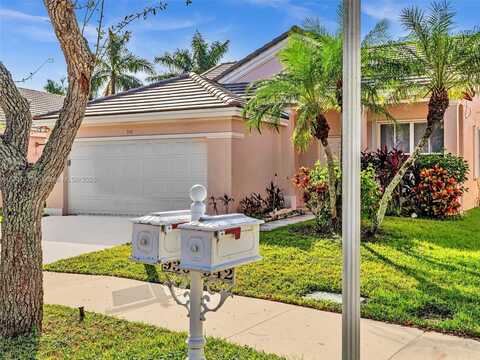 930 Briar Ridge Rd, Weston, FL 33327