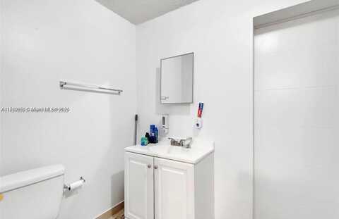 7420 SW 31st St, Miami, FL 33155