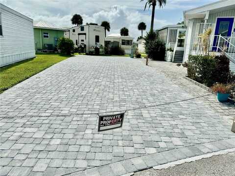 1007 Nettles Blvd, Jensen Beach, FL 34957