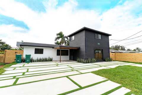 5700 SW 56th St, Davie, FL 33314