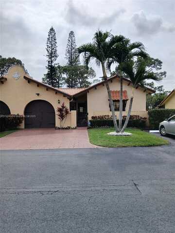 5264 Bolero Cir, Delray Beach, FL 33484