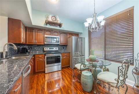 1017 NW 105th Ave, Plantation, FL 33322