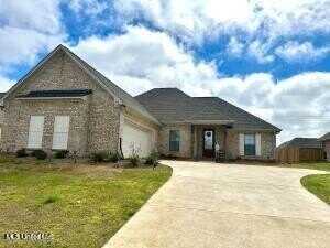 805 Montclaire Drive, Canton, MS 39046