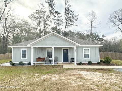 202 Ridge Lane, Lucedale, MS 39452