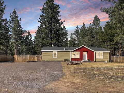 15360 Bear Street, La Pine, OR 97739