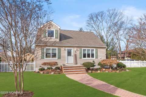 6 Arlington Street, Oakhurst, NJ 07755