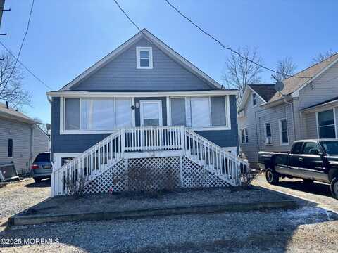 530 E Point Pleasant Avenue, Ocean Gate, NJ 08740