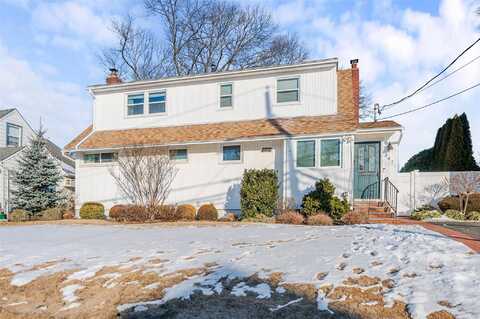 367 Mildred Street, Oceanside, NY 11572